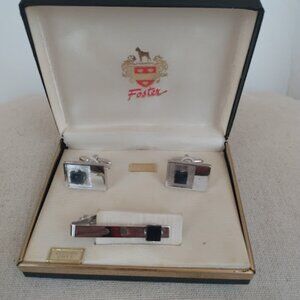 Foster: Vintage cufflinks & tie clip set. Silver tone with onyx stone